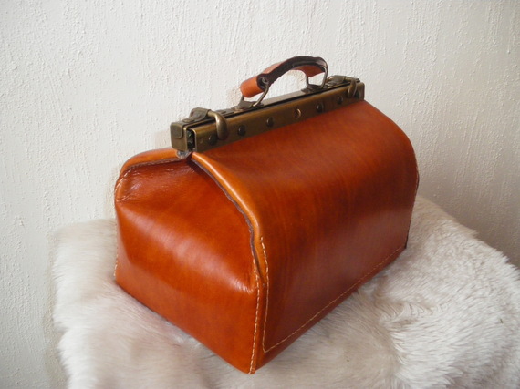 Sac de voyage vintage en cuir artisanal