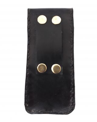 avec un passant au milieu à l'arrière